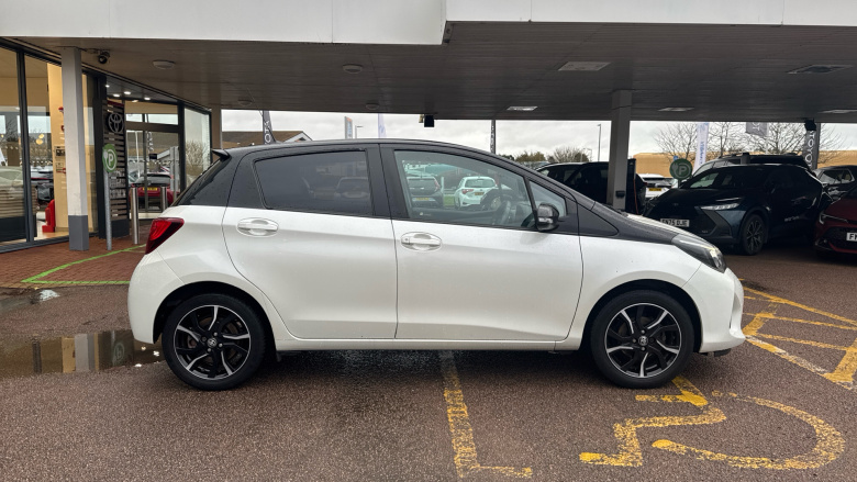 Toyota Yaris 1.33 VVT-i Design 5dr Petrol Hatchback